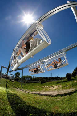 Illustration for article titled The Unholy Love Child of Bicycle and Monorail Could Revolutionize Your Commute